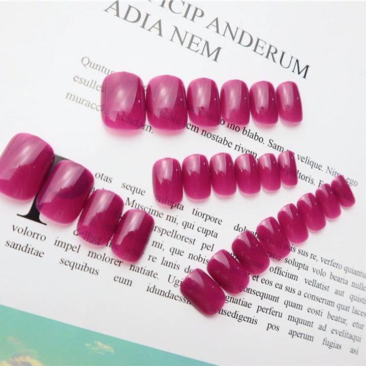 Glossy Press-On Nail Set with Sparkling Finish Bowlift