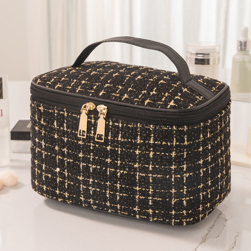 Stylish Quilted Cosmetic Case Bowlift