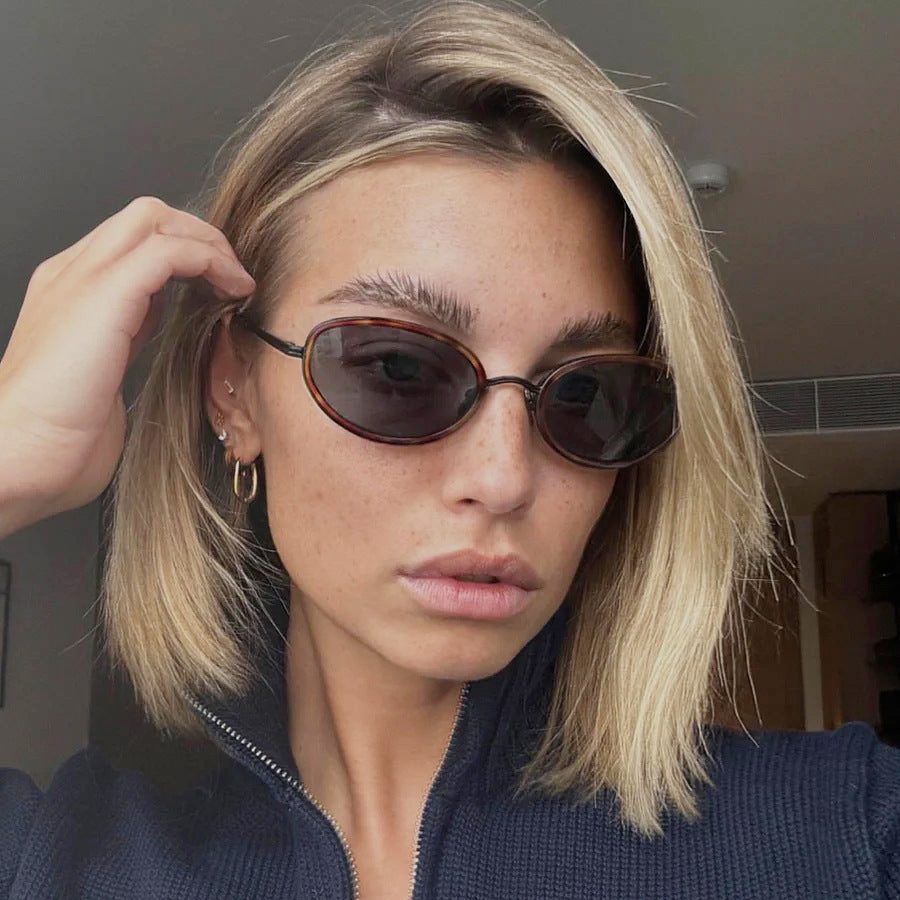 Ladies fashionable sunglasses Bowlift