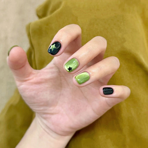Creative Art Nails with Sparkling Star Designs Bowlift