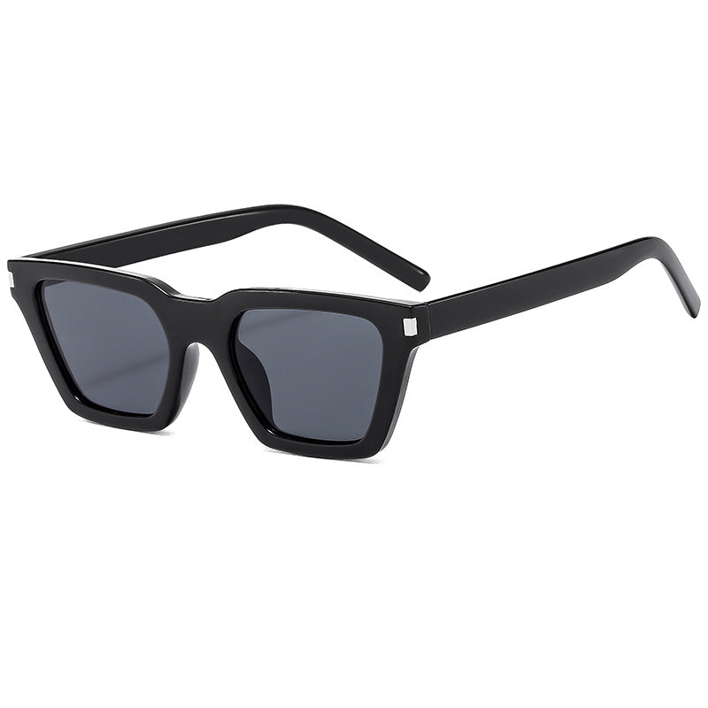 Women's modern sunglasses with striking frame Bowlift