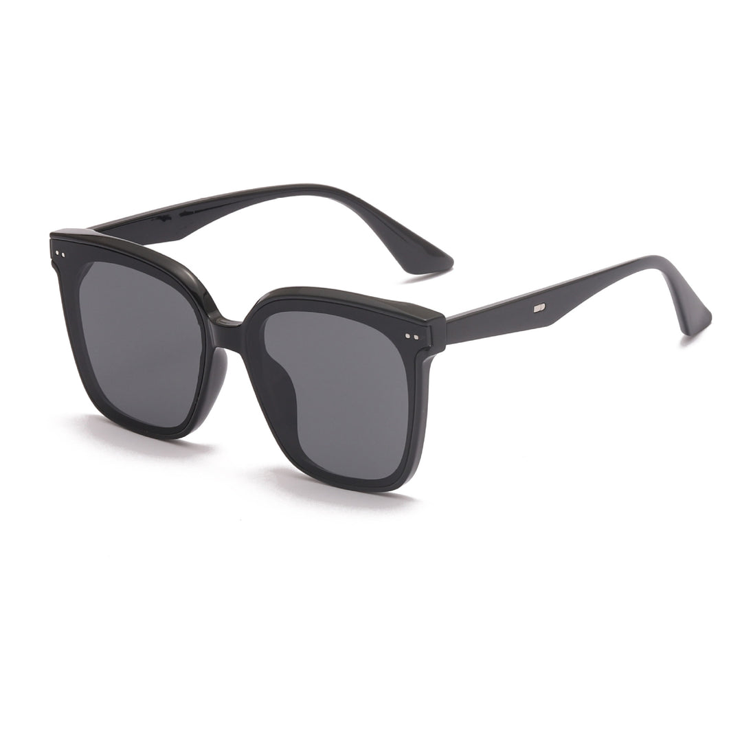 Ladies sunglasses in modern design with gradient lenses Bowlift