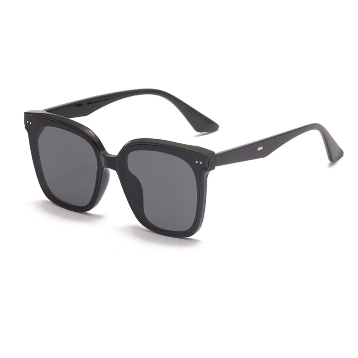 Ladies sunglasses in modern design with gradient lenses Bowlift
