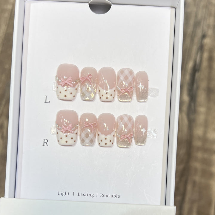 Themed Press-On Nail Art Set with Hello Kitty Designs Bowlift