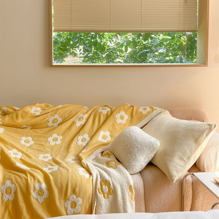 Unisex Cozy Blanket with Floral Design Bowlift