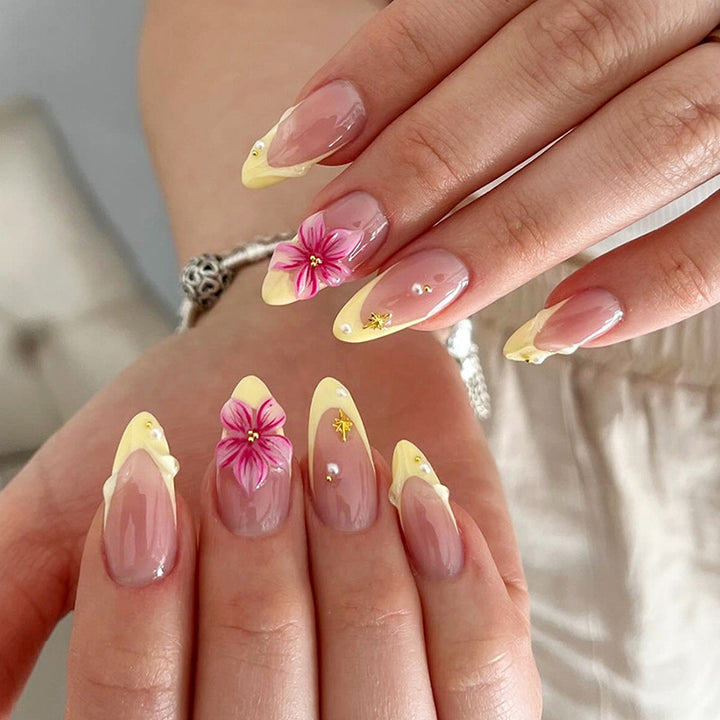 Elegant Floral-Themed Press-On Nail Set Bowlift