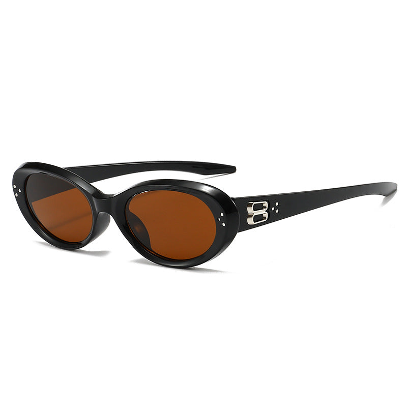 Vintage-Inspired Oval Frame Sunglasses