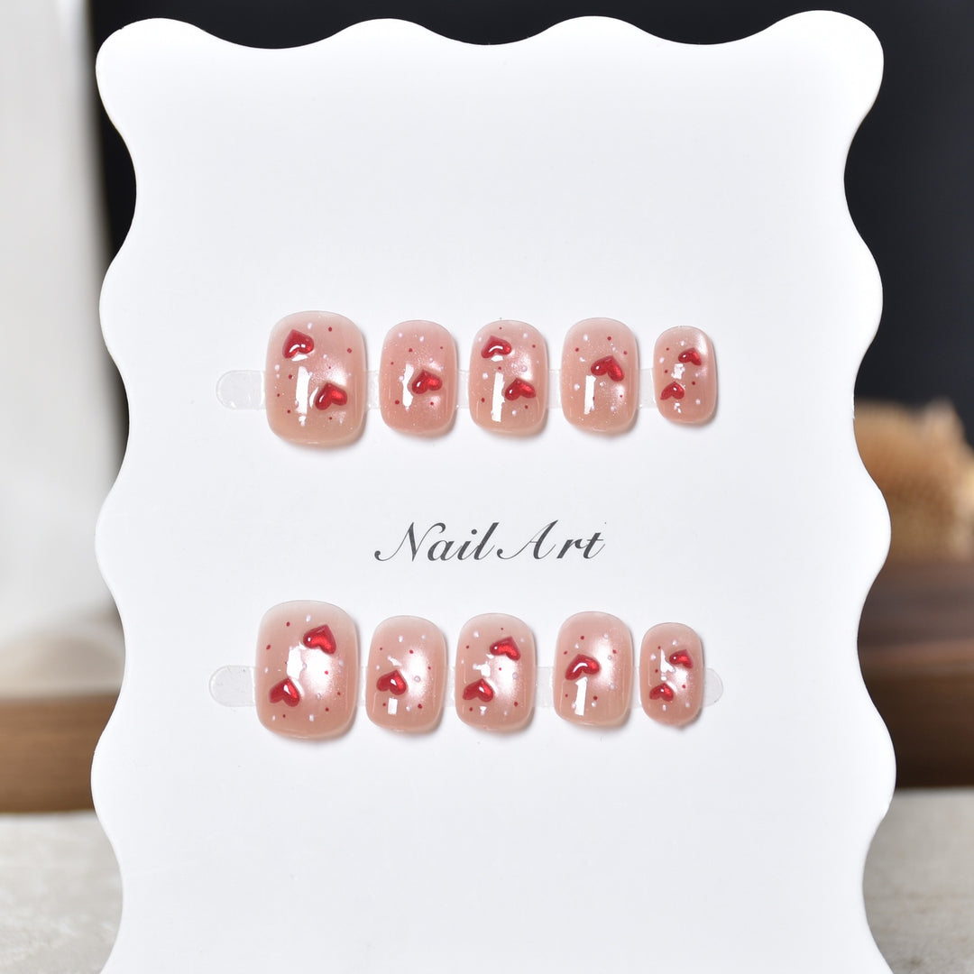 Innovative Heart-Themed Adhesive Nail Art Bowlift