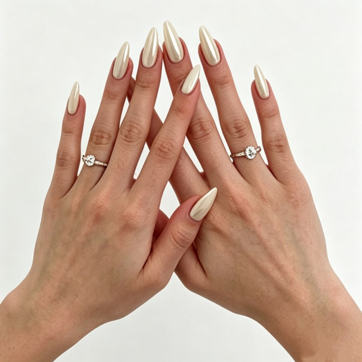 Trendy and Shiny Artificial Nails Bowlift