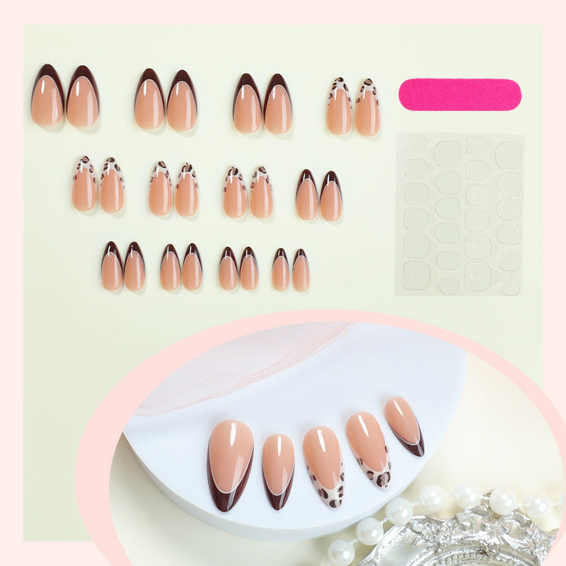 Stylish Press-On Nail Art Set with Contemporary Designs Bowlift