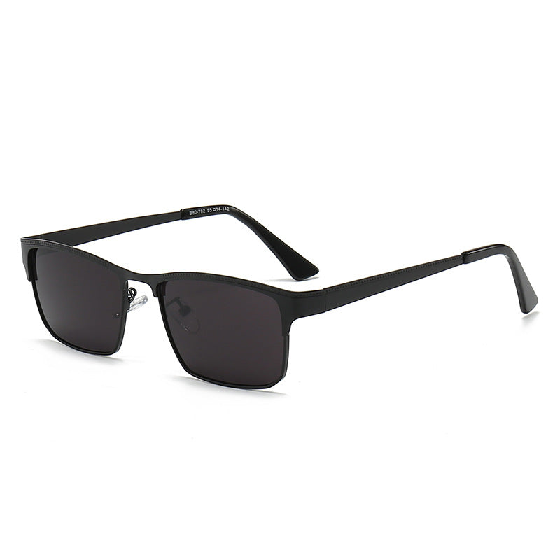 Women’s square sunglasses with a stylish frame and optimal UV protection Bowlift