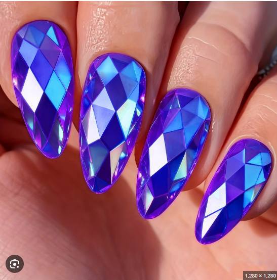 Artistic Press-On Nail Set with Geometric Design Bowlift