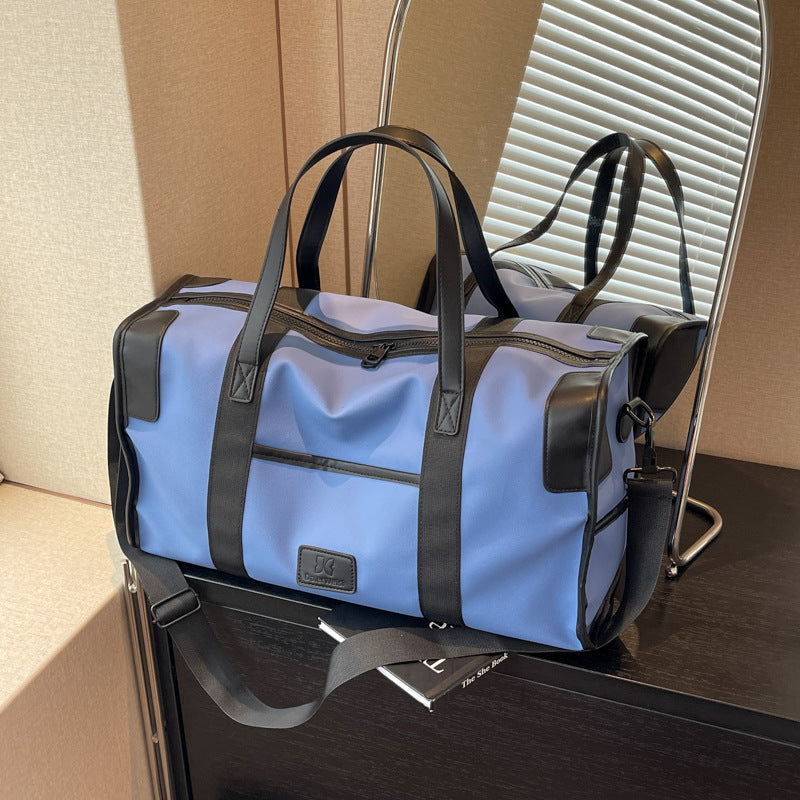 Fashionable sport and travel bag Bowlift