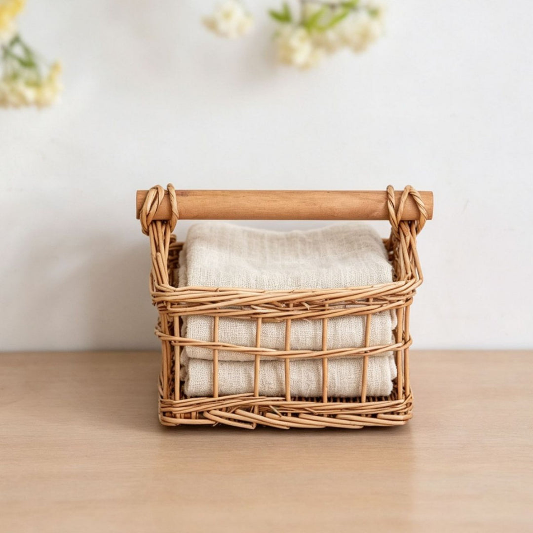 Handcrafted storage basket with wooden handle Bowlift