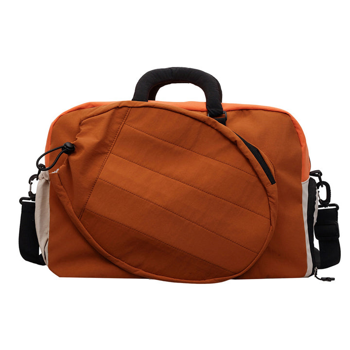 Sporty travel bag with multifunctional carrying options Bowlift