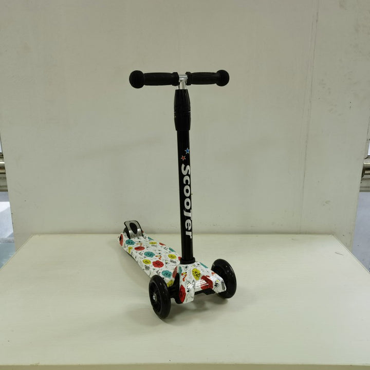 Lean-to-Steer Glider Scooter Bowlift