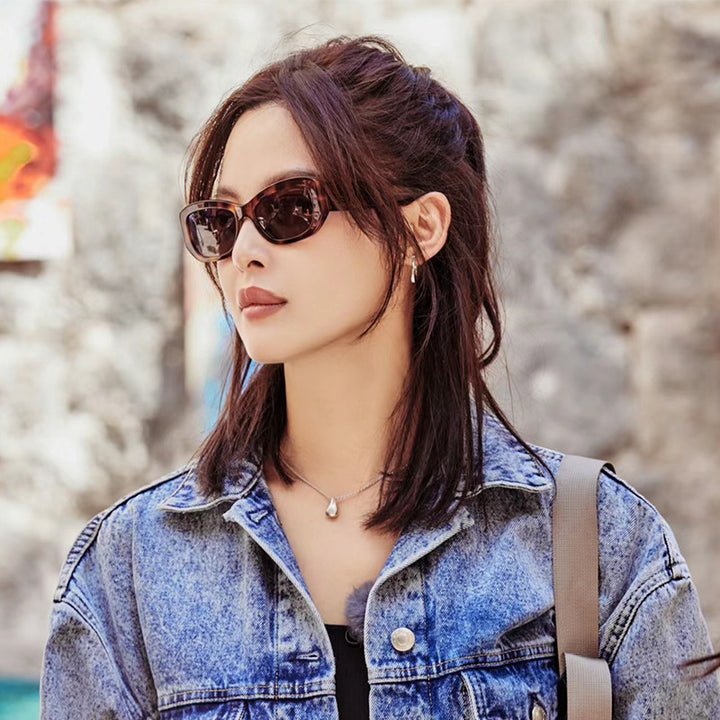 Women's Cat-Eye Sunglasses with Modern Frame and Increased Comfort Bowlift