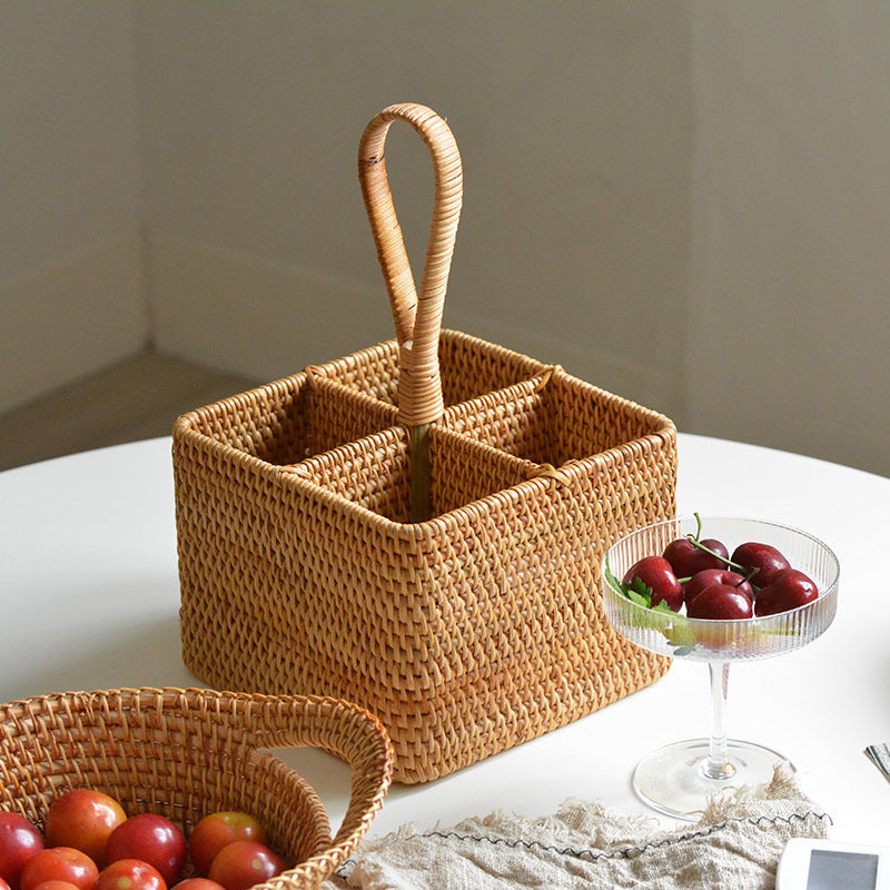 Women's round storage basket made of woven natural material Bowlift