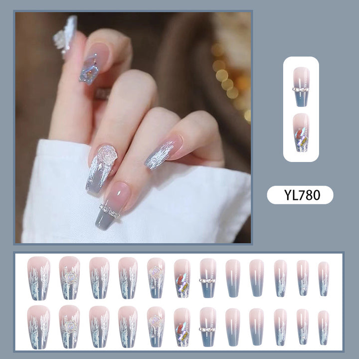 Exquisite and creative nail art Bowlift