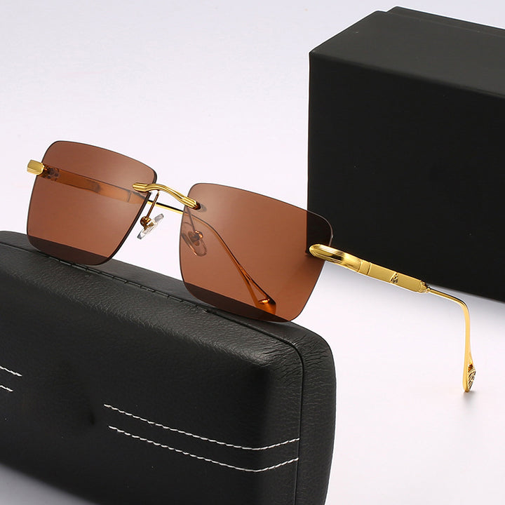 Women's fashionable square sunglasses with luxurious metal accents Bowlift
