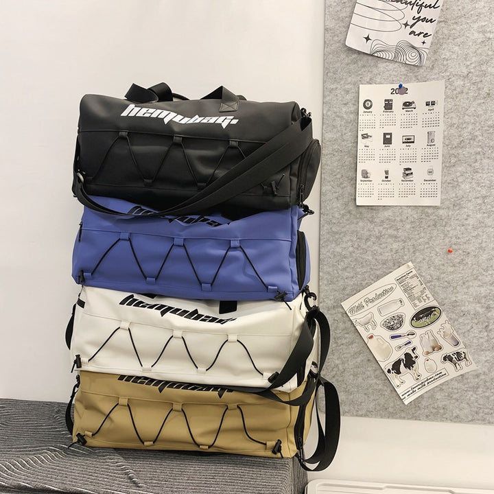 Sporty Travel Bag with Expandable Compartment Design Bowlift
