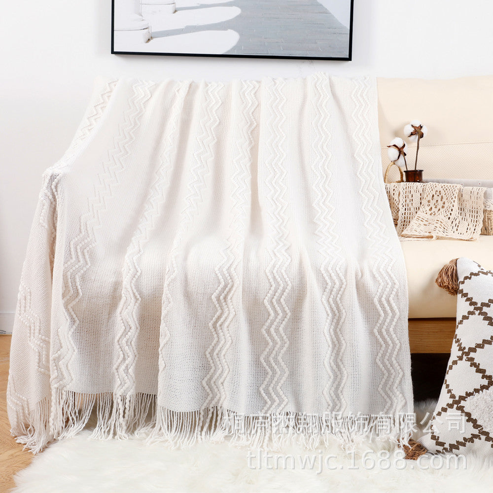 Women Comfortable Knitted Blanket with Modern Zigzag Pattern Bowlift