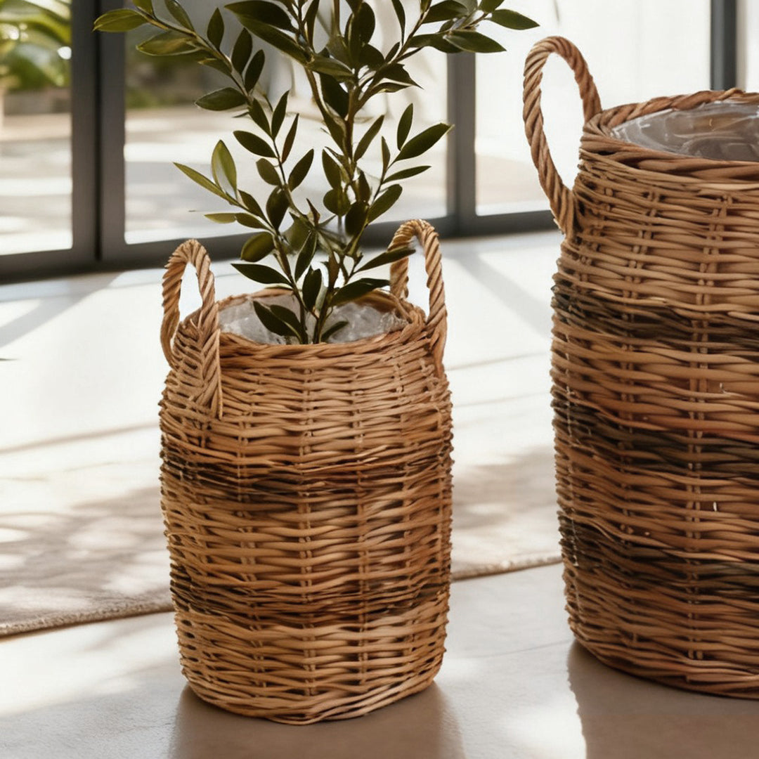 Handcrafted storage basket with natural fiber Bowlift