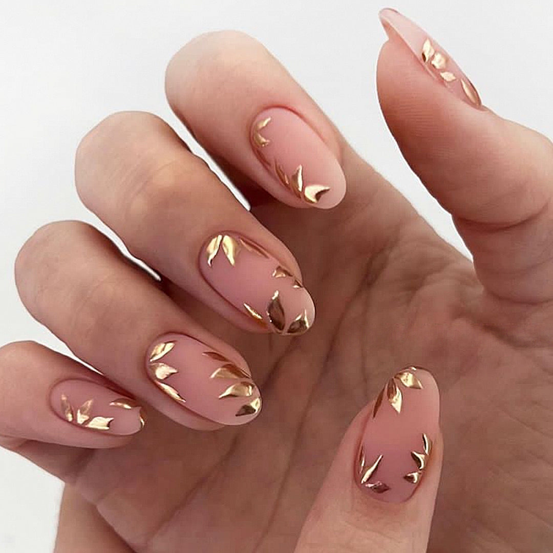 Artificial nail set with elegant gold tip design Bowlift