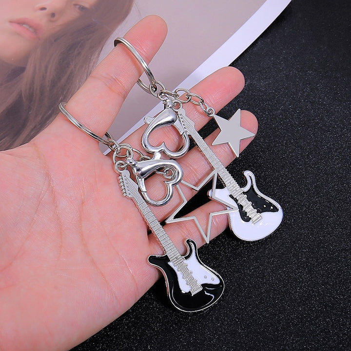 Keychain with guitar design Bowlift