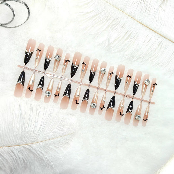 Glamorous Fingernails Bowlift