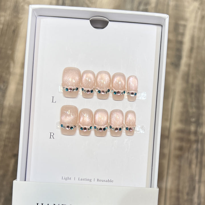 Elegant Reusable Press-On Nail Set with Rhinestone Accents Bowlift