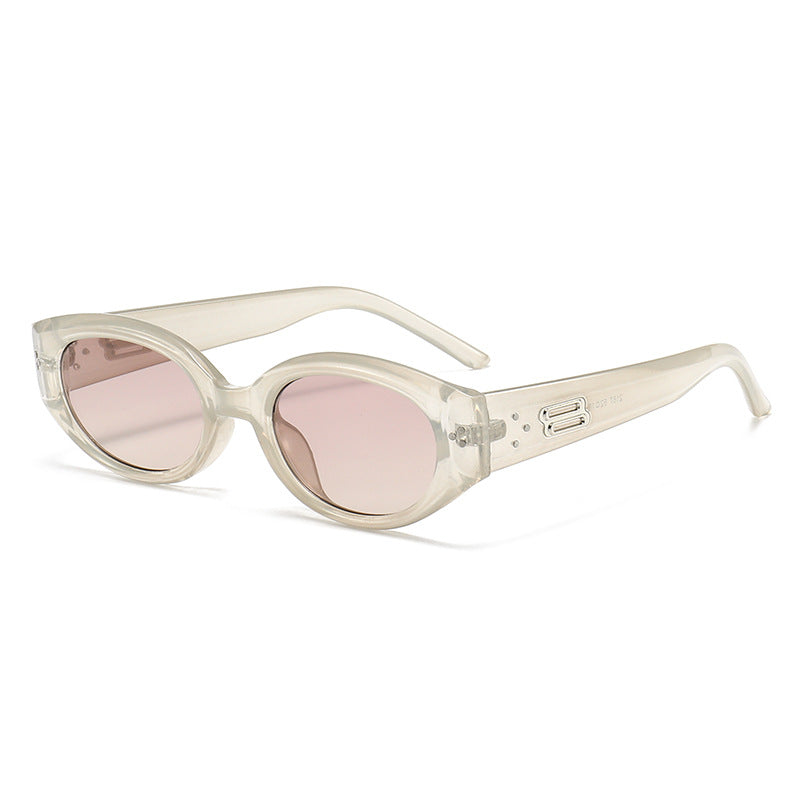 Retro-Inspired Oversized Sunglasses