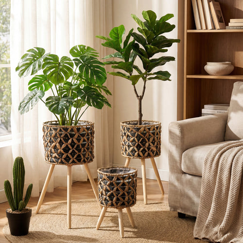 Plant stand made of braided material Bowlift