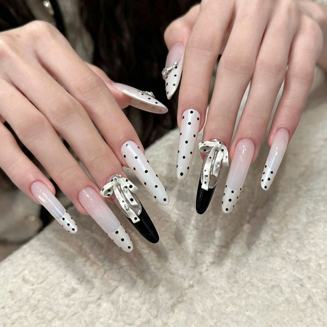 Elegant Floral Design Press-On Nail Extensions Bowlift
