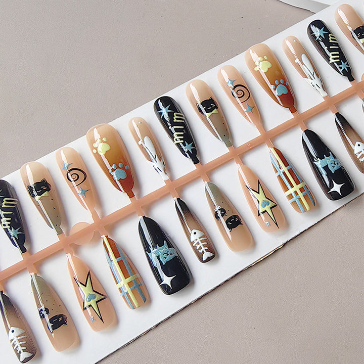Artifical nails with creative animal motifs and playful designs Bowlift