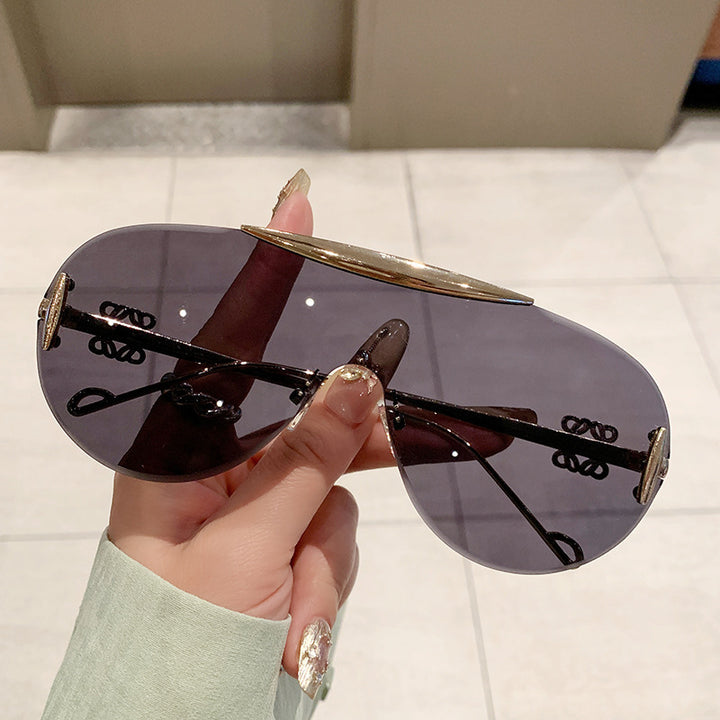 Women elegant oversized sunglasses with stylish transparent frame Bowlift
