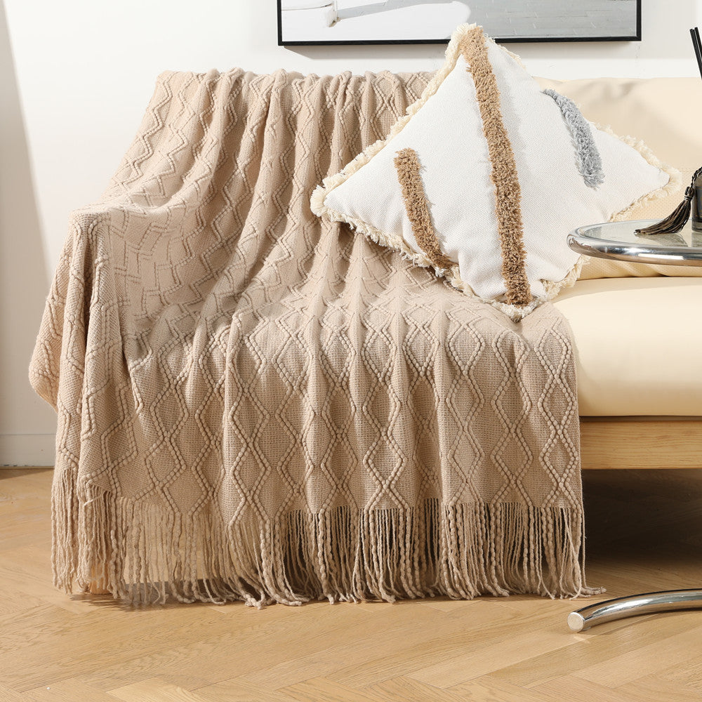 Ladies elegant and cozy knitted blanket with fringes Bowlift