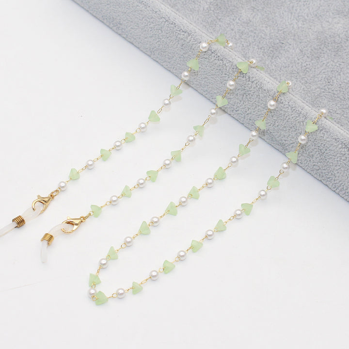 Stylish Pearl and Crystal Eyewear Chain Bowlift
