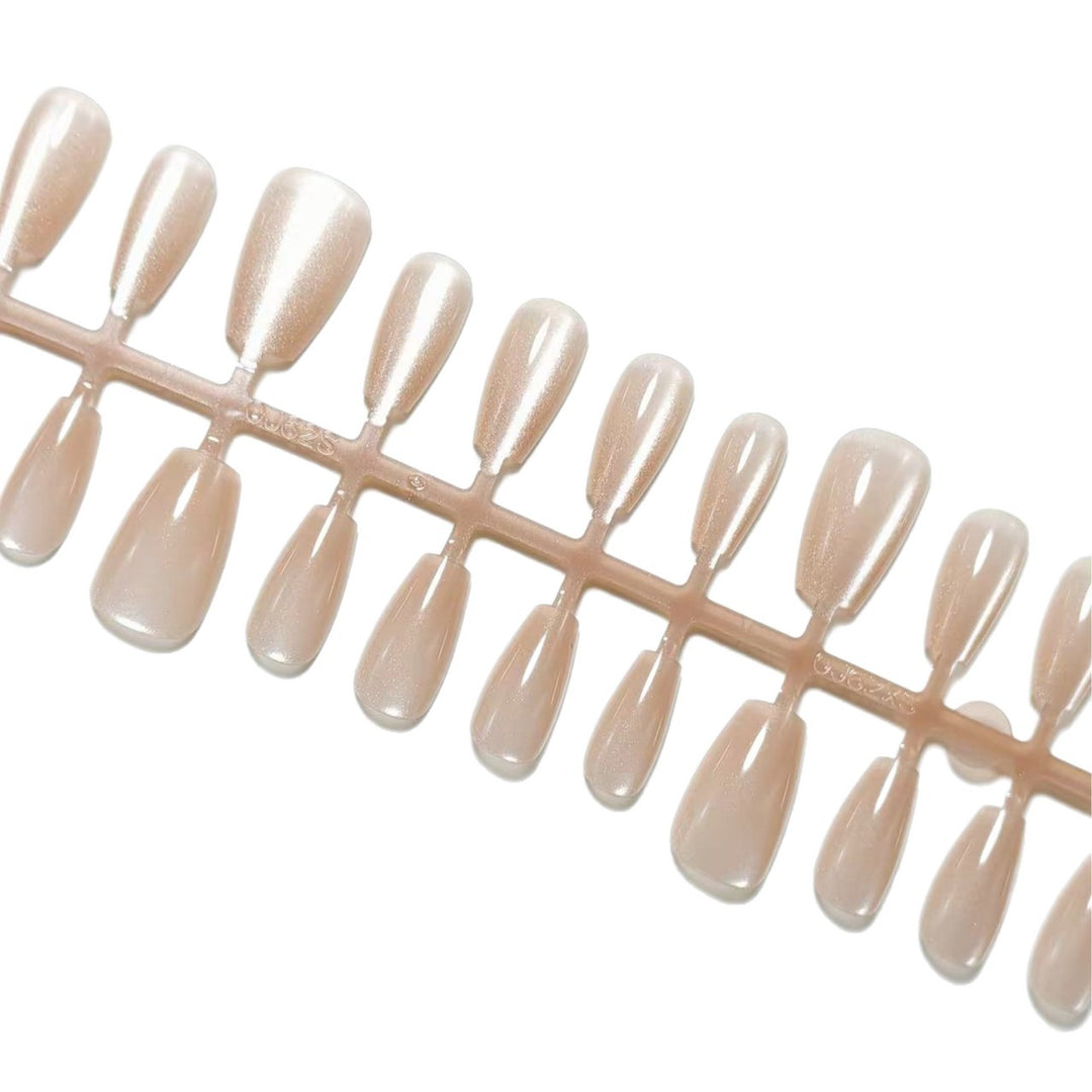 High-Quality Artificial Nails in Timeless Nude Look Bowlift