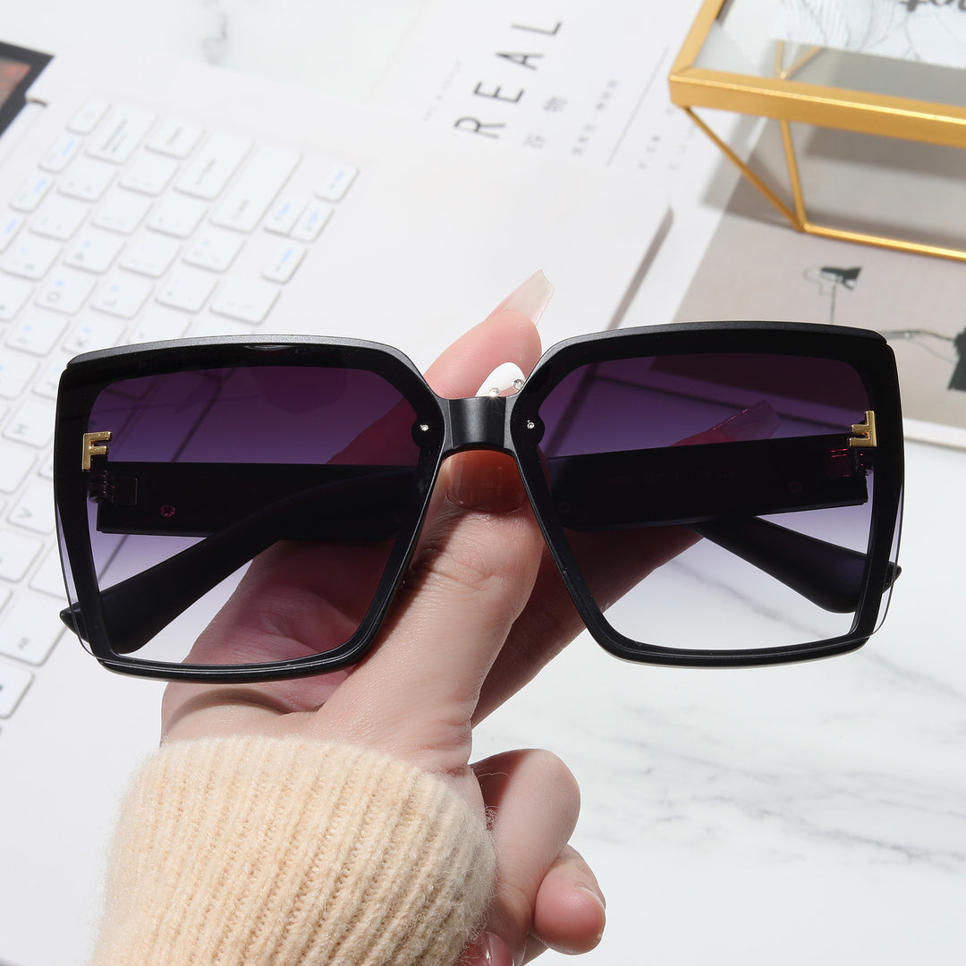 Women oversized sunglasses with distinctive frame Bowlift