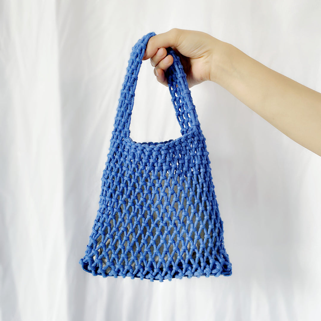 Hand-knotted tote bag in modern design Bowlift
