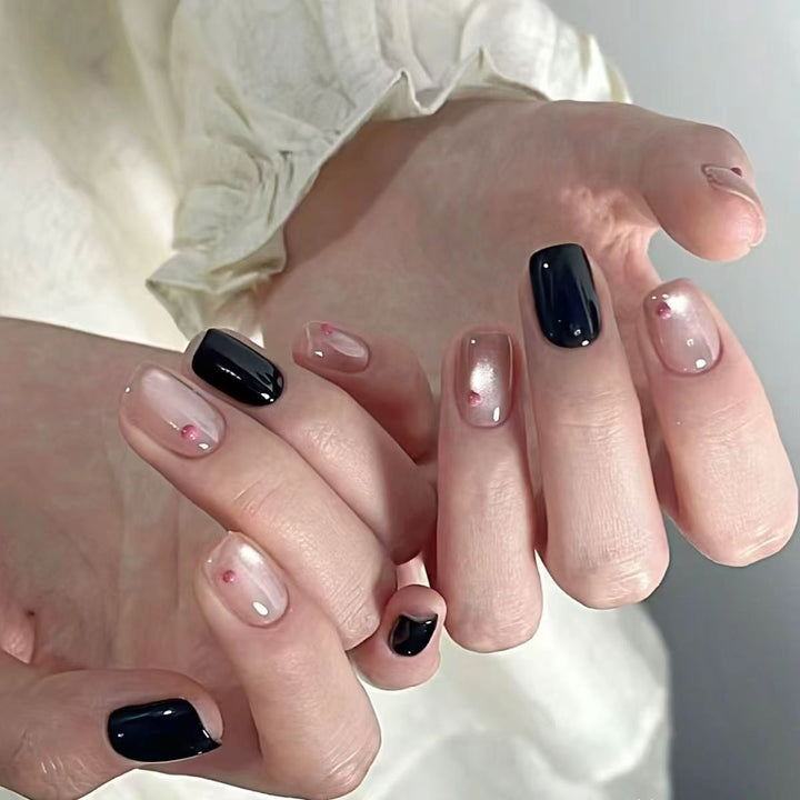 Artificial nails in elegant black-pink design Bowlift