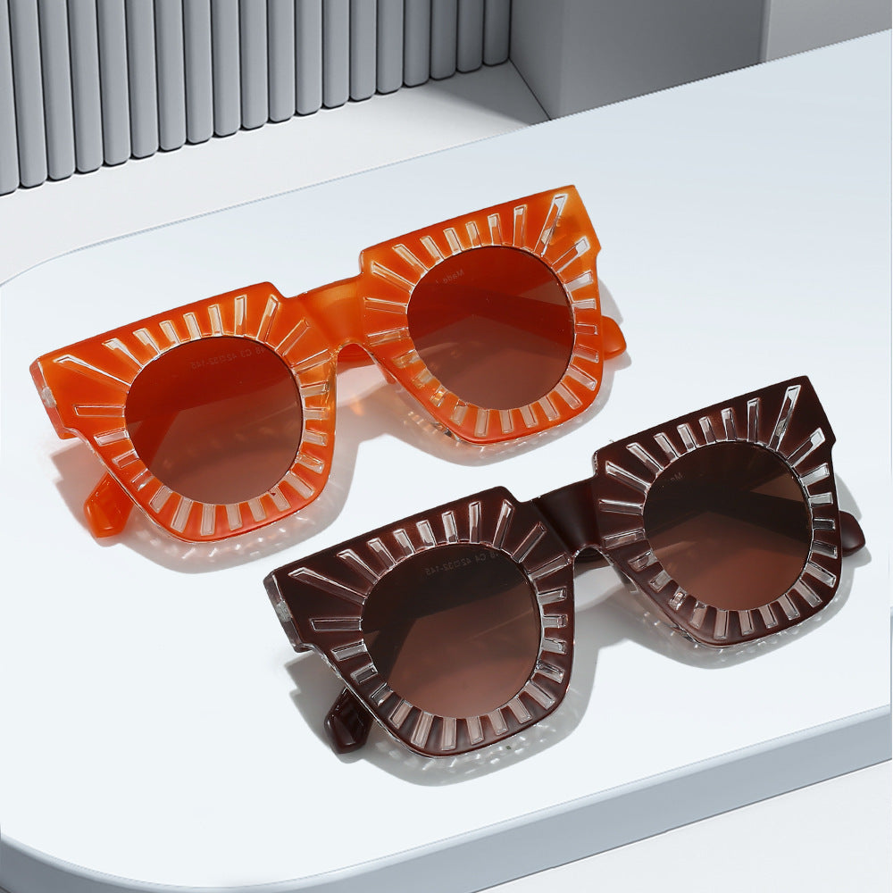 Ladies Fashion Sunglasses with Creative Geometric Frame Bowlift