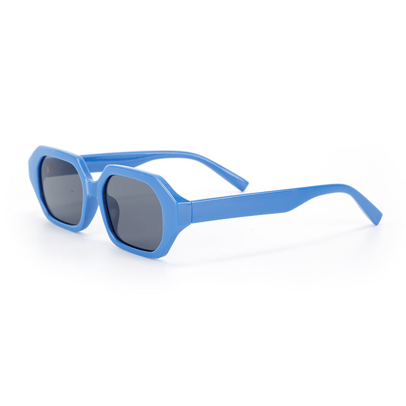 Ladies' striking sunglasses in modern design Bowlift