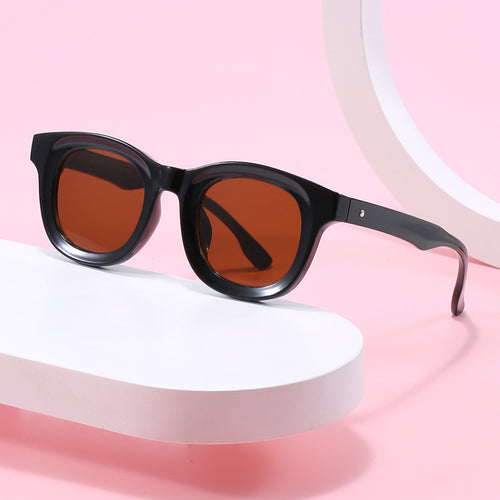 Women's sunglasses in modern, square design Bowlift
