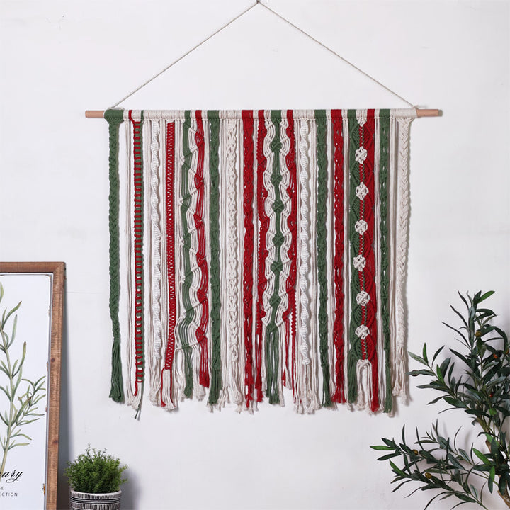 Wall hanging made of woven material Bowlift