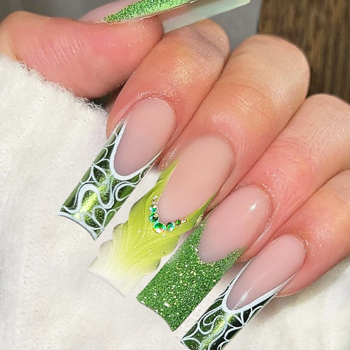 Artificial nail set with elegant glitter and specific designs Bowlift