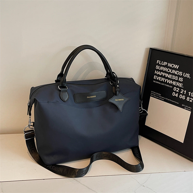 Elegant Travel Bag With Practical Compartments Bowlift