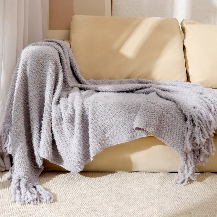 Women's knitted blanket with softest fleece and decorative fringes Bowlift