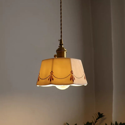 Vintage-Inspired Pendant Light